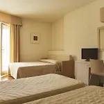 ホテル Mara オルトーナ