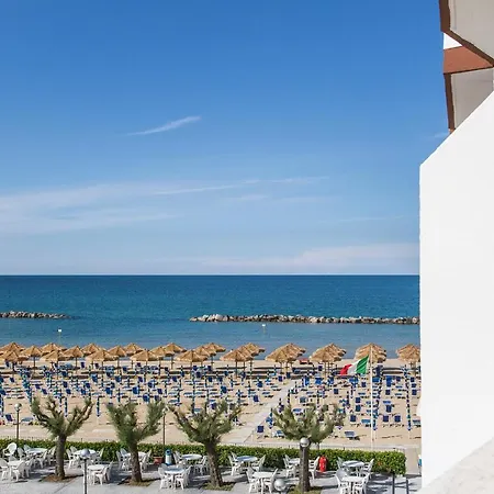 Mara Hotel 4*