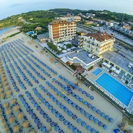 Mara 4*