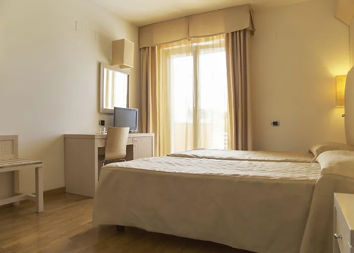 Ξενοδοχείο Mara 4*