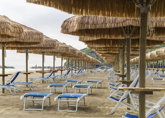 Ξενοδοχείο Mara 4*